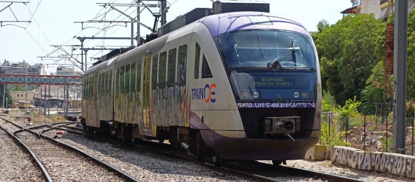 Συναγερμός στις Αρχές: Προστιακός παρέσυρε και σκότωσε πεζό - Ρομά επιτέθηκαν στην αμαξοστοιχία